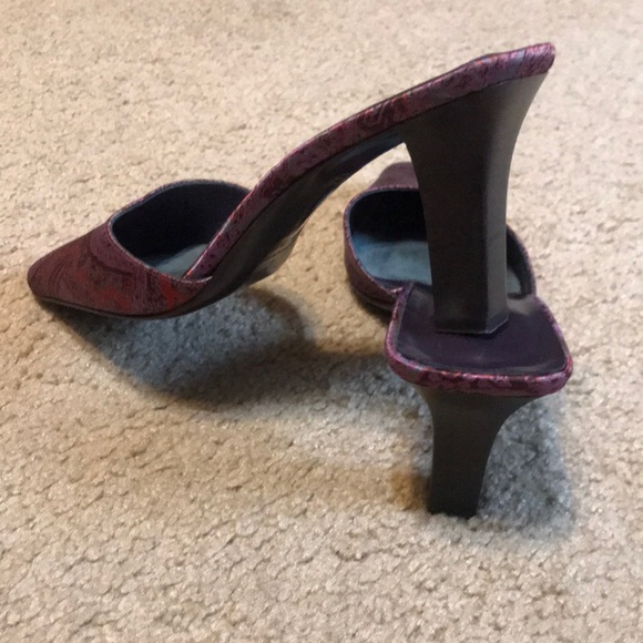 Ann Taylor mules - Picture 2 of 3